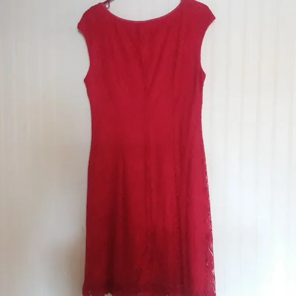 CONNECTED APPAREL red sheath lace dress. Size 14. - Picture 3 of 5
